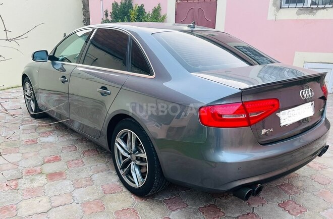 Audi A4 2013, 180,000 km - 1.8 l - Bakı