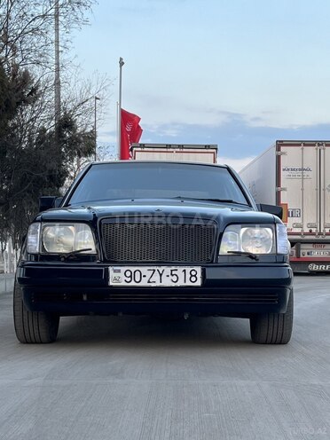 Mercedes E 220 1994, 300,000 km - 2.2 л - Bakı