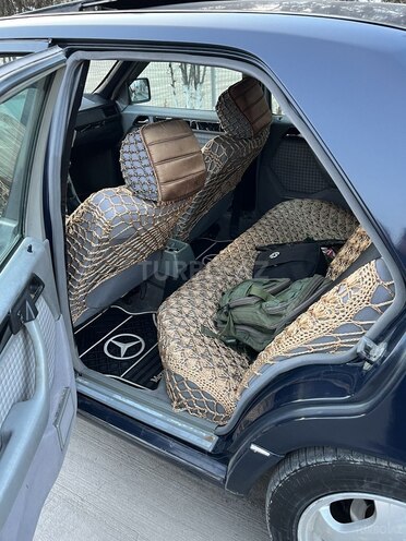 Mercedes E 220 1994, 300,000 km - 2.2 л - Bakı