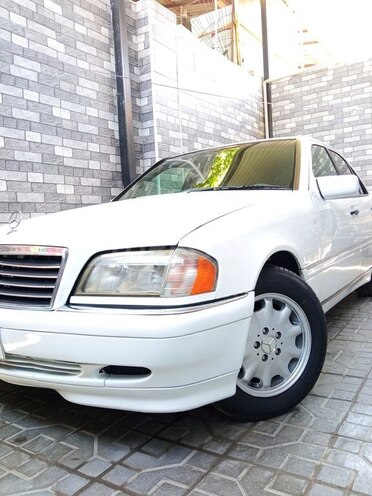 Mercedes C 220 1996, 415,000 km - 2.2 l - Bakı
