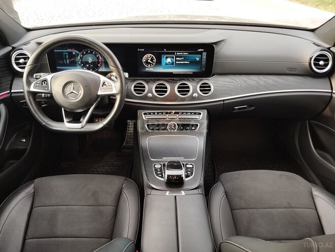 Mercedes E 300 4MATIC 2019, 44,800 km - 2.0 л - Bakı