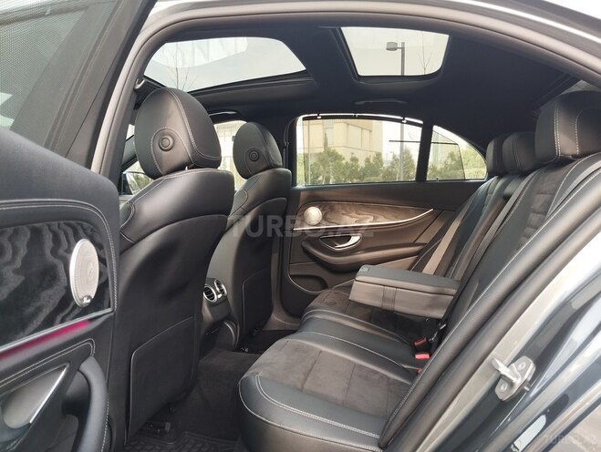 Mercedes E 300 4MATIC 2019, 44,800 km - 2.0 л - Bakı