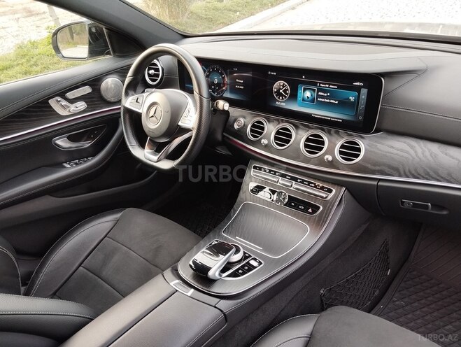 Mercedes E 300 4MATIC 2019, 44,800 km - 2.0 л - Bakı