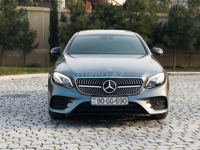 Mercedes E 300 4MATIC 2019, 44,800 km - 2.0 л - Bakı