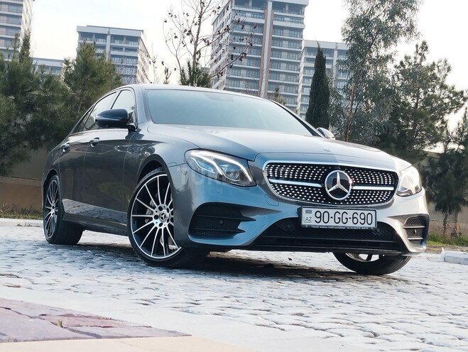 Mercedes E 300 4MATIC 2019, 44,800 km - 2.0 л - Bakı