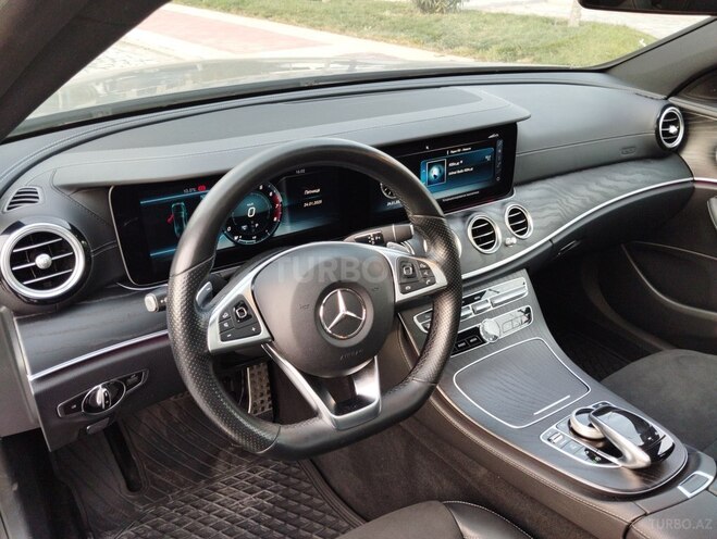 Mercedes E 300 4MATIC 2019, 44,800 km - 2.0 л - Bakı