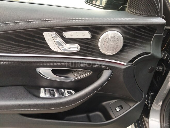 Mercedes E 300 4MATIC 2019, 44,800 km - 2.0 л - Bakı