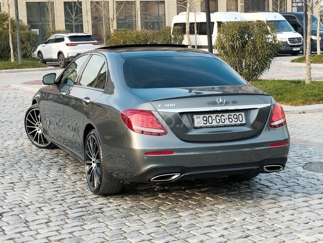 Mercedes E 300 4MATIC 2019, 44,800 km - 2.0 л - Bakı