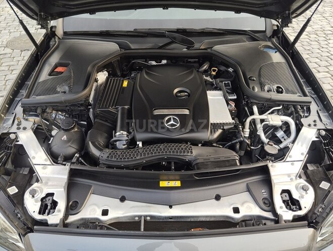 Mercedes E 300 4MATIC 2019, 44,800 km - 2.0 л - Bakı