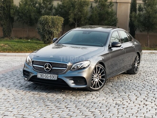 Mercedes E 300 4MATIC 2019, 44,800 km - 2.0 л - Bakı