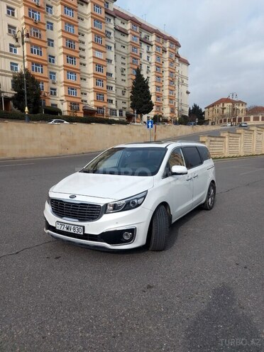 Kia Carnival-3