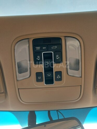 Kia Carnival-9