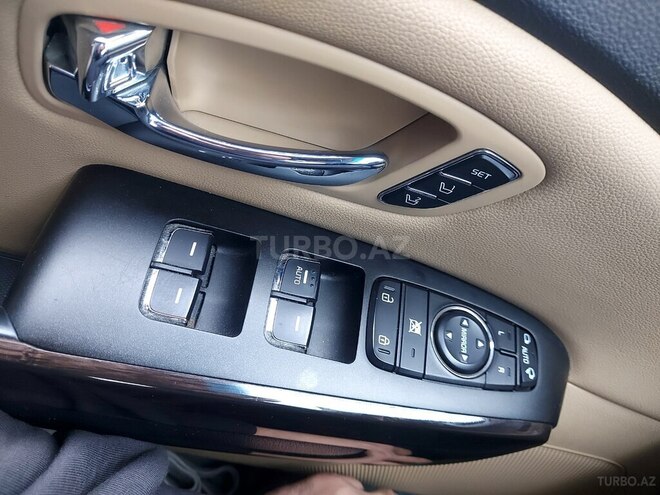Kia Carnival-18