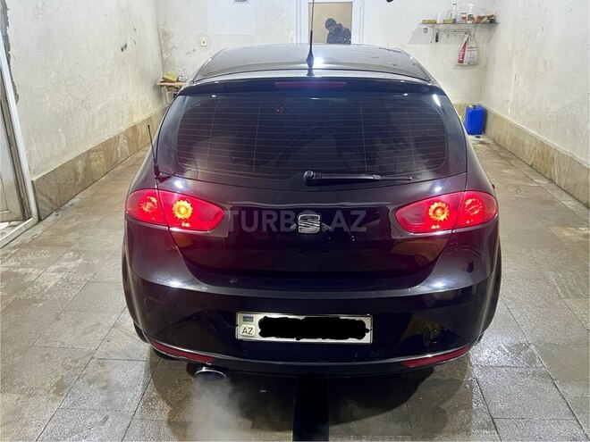 SEAT Leon-2