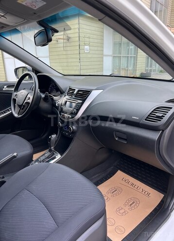 Hyundai Accent 2015, 149,000 km - 1.6 л - Bakı