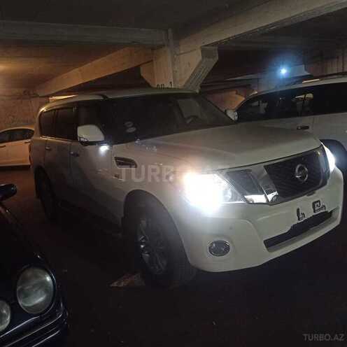 Nissan Patrol 2013, 49,000 km - 5.6 л - Bakı