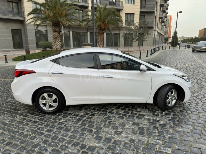 Hyundai Avante 2015, 135,000 km - 1.6 л - Bakı