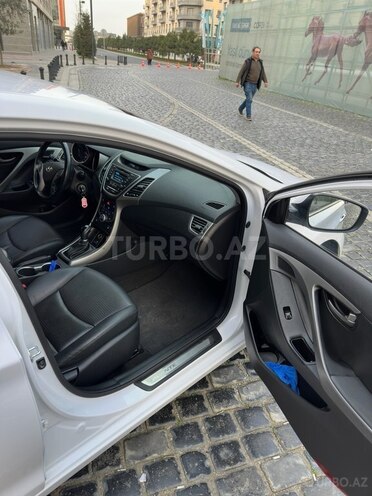 Hyundai Avante 2015, 135,000 km - 1.6 л - Bakı