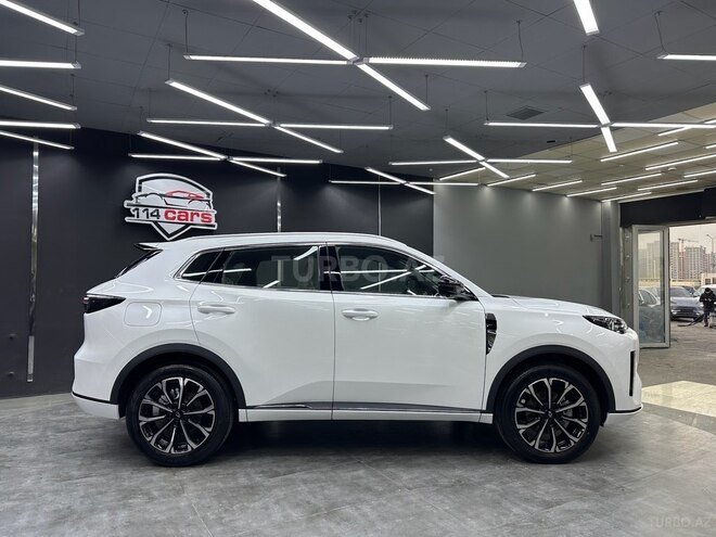 Changan Qiyuan Q05-3