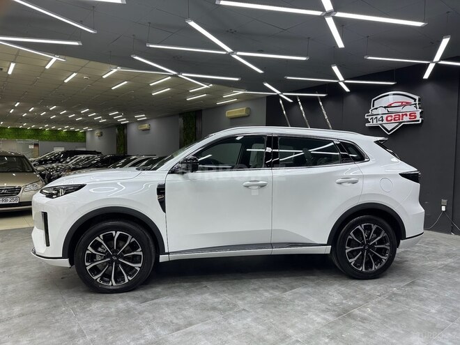 Changan Qiyuan Q05-4