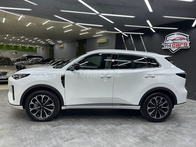 Changan Qiyuan Q05-5
