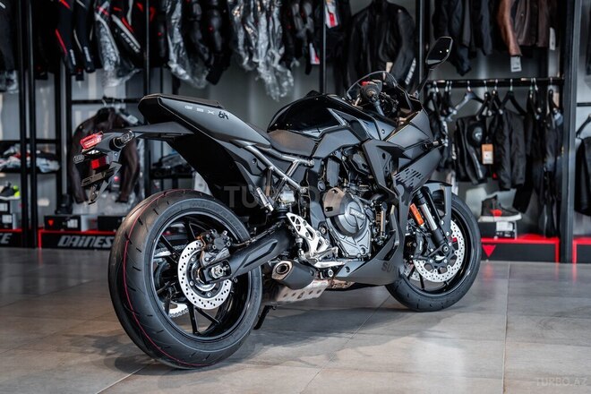 Suzuki GSX-8R-3