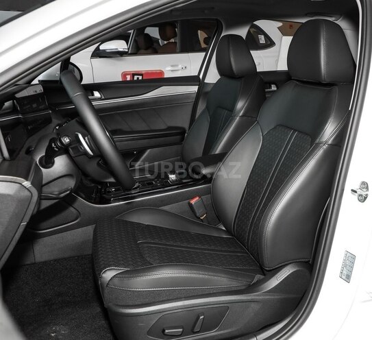 Kia K5-18