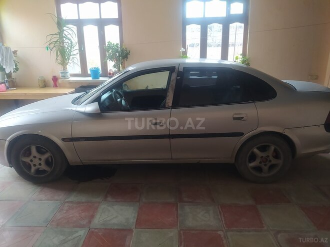 Opel Vectra 1996, 380,000 km - 2.0 l - Sumqayıt