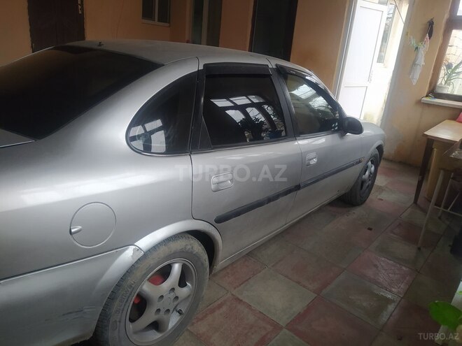 Opel Vectra 1996, 380,000 km - 2.0 l - Sumqayıt