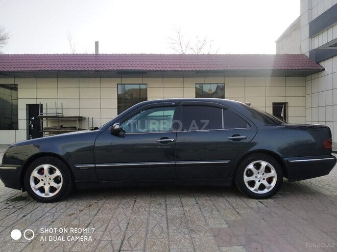 Mercedes E 220 d 2000, 300,000 km - 2.2 l - Bakı