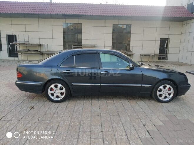 Mercedes E 220 d 2000, 300,000 km - 2.2 l - Bakı