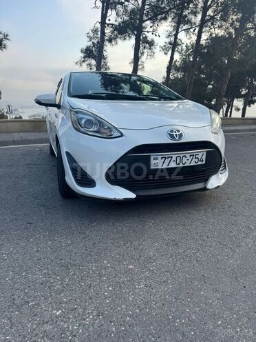 Toyota Aqua 2018, 95,000 km - 1.5 l - Bakı