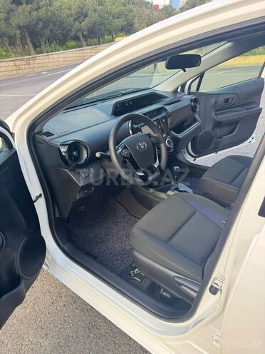 Toyota Aqua 2018, 95,000 km - 1.5 l - Bakı