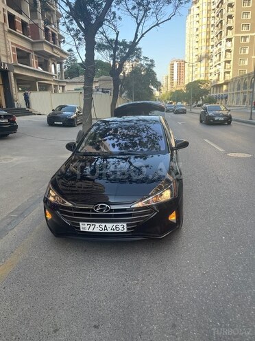 Hyundai Elantra-1