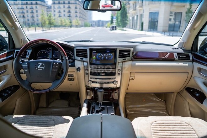 Lexus LX 570-9