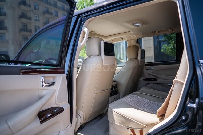 Lexus LX 570-11