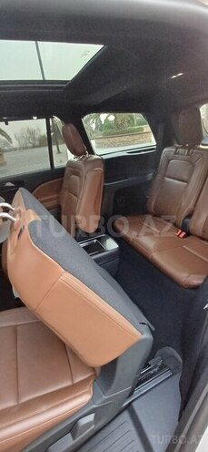 Lincoln Aviator-5