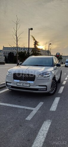 Lincoln Aviator-4