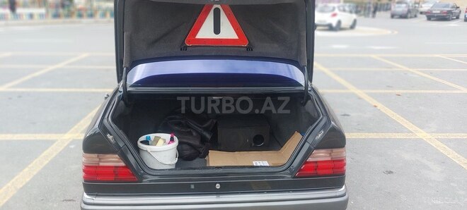 Mercedes E 200 1995, 424,417 km - 2.0 l - Bakı