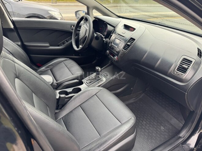 Kia Cerato-9