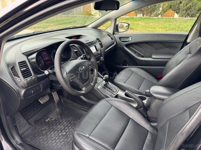 Kia Cerato-10