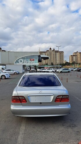 Mercedes E 220 d 2001, 240,000 km - 2.2 l - Bakı
