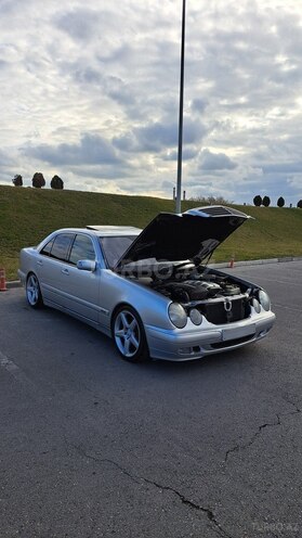 Mercedes E 220 d 2001, 240,000 km - 2.2 l - Bakı