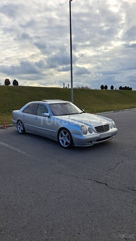 Mercedes E 220 d 2001, 240,000 km - 2.2 l - Bakı