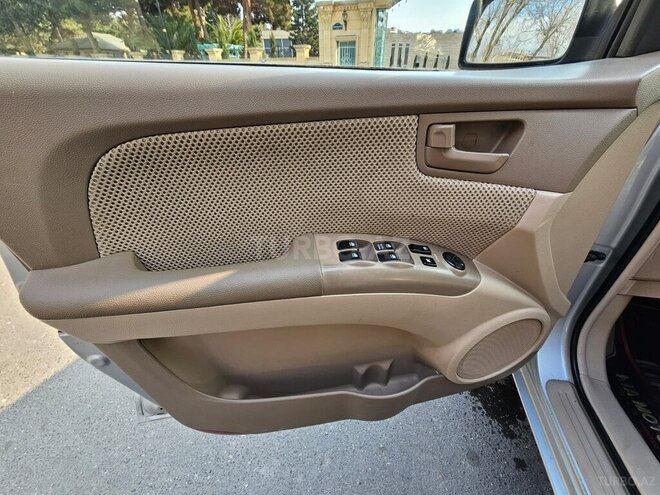 Kia Sportage 2006, 270,000 km - 2.0 l - Bakı