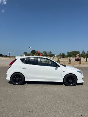 Hyundai i30 2007, 263,400 km - 1.4 л - Salyan