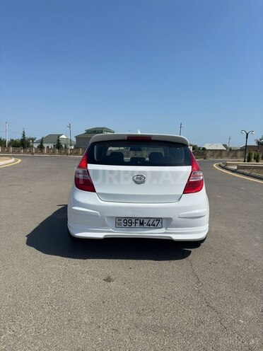 Hyundai i30 2007, 263,400 km - 1.4 л - Salyan
