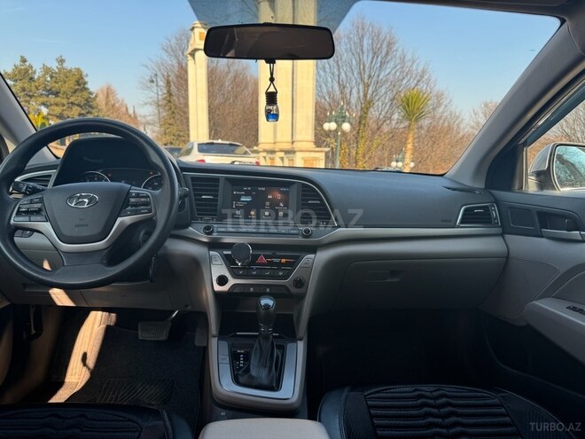 Hyundai Elantra 2017, 110,000 km - 2.0 l - Tovuz