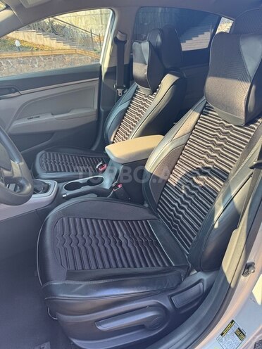 Hyundai Elantra 2017, 110,000 km - 2.0 l - Tovuz