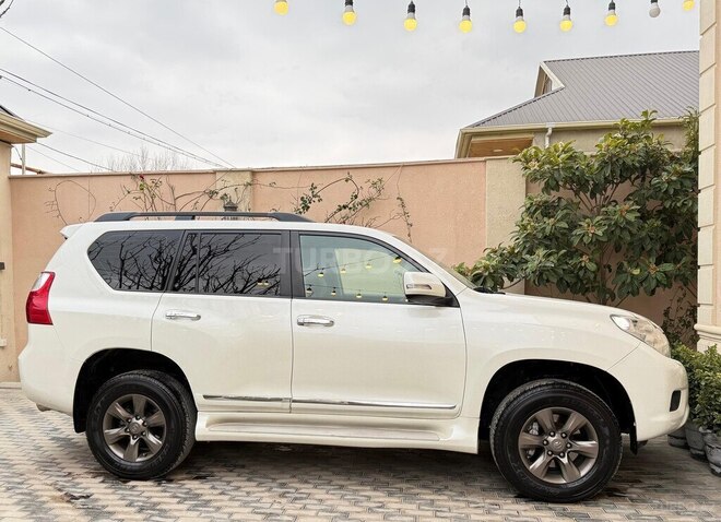 Toyota Land Cruiser Prado-3